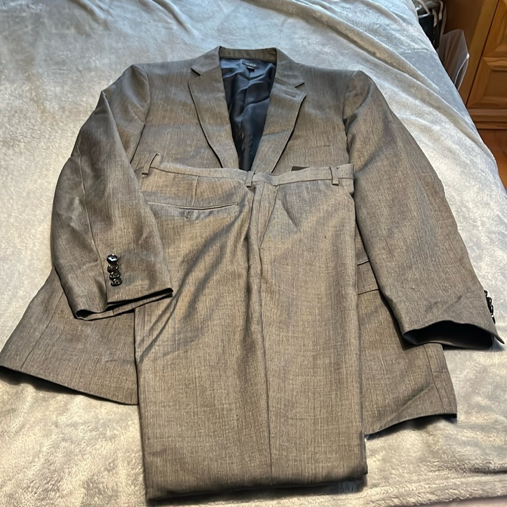 Jcrew 100 % light wools grey color. Double vest. Pant size 30/30
